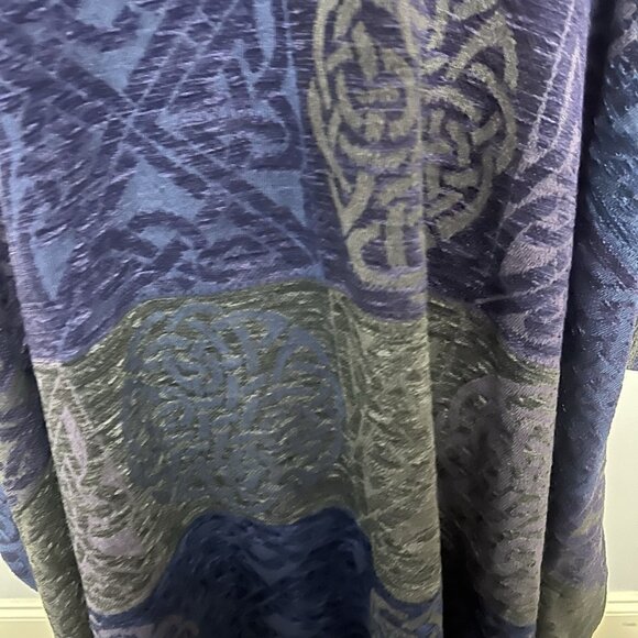Aran Sweater Market Ireland Celtic Ruana Shawl Wrap Cape Wool Blend One Size - Picture 7 of 10